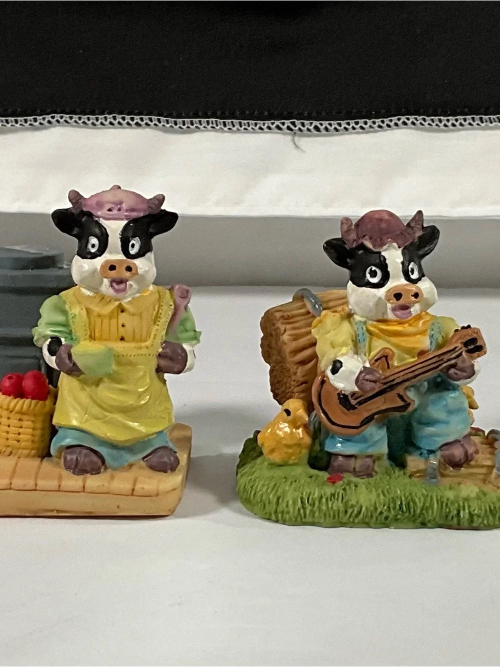 Vintage Farm / Cow Figurines Lot Of 4 Different Figurines